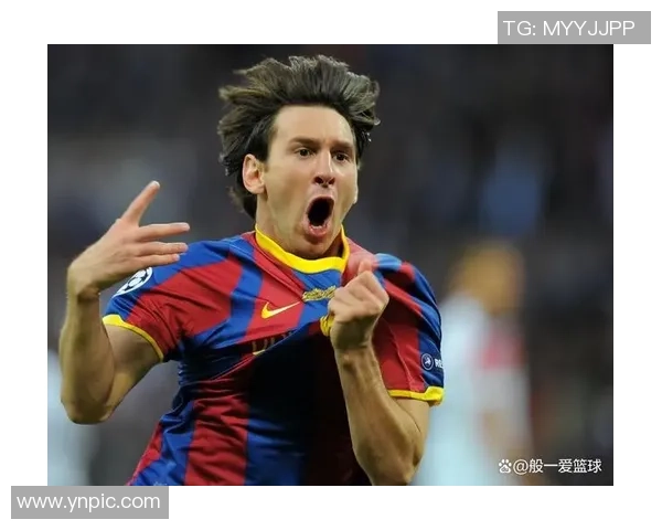 花式足球界的克里斯球星们如何通过创新技巧征服世界